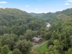 The River House: Aerial Cabin View on Toccoa River 